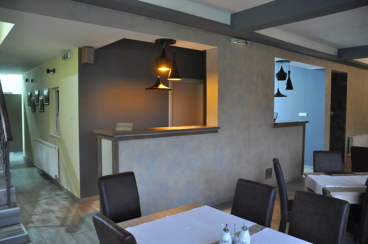 Guest House Mines Vrdnik Bagian luar foto