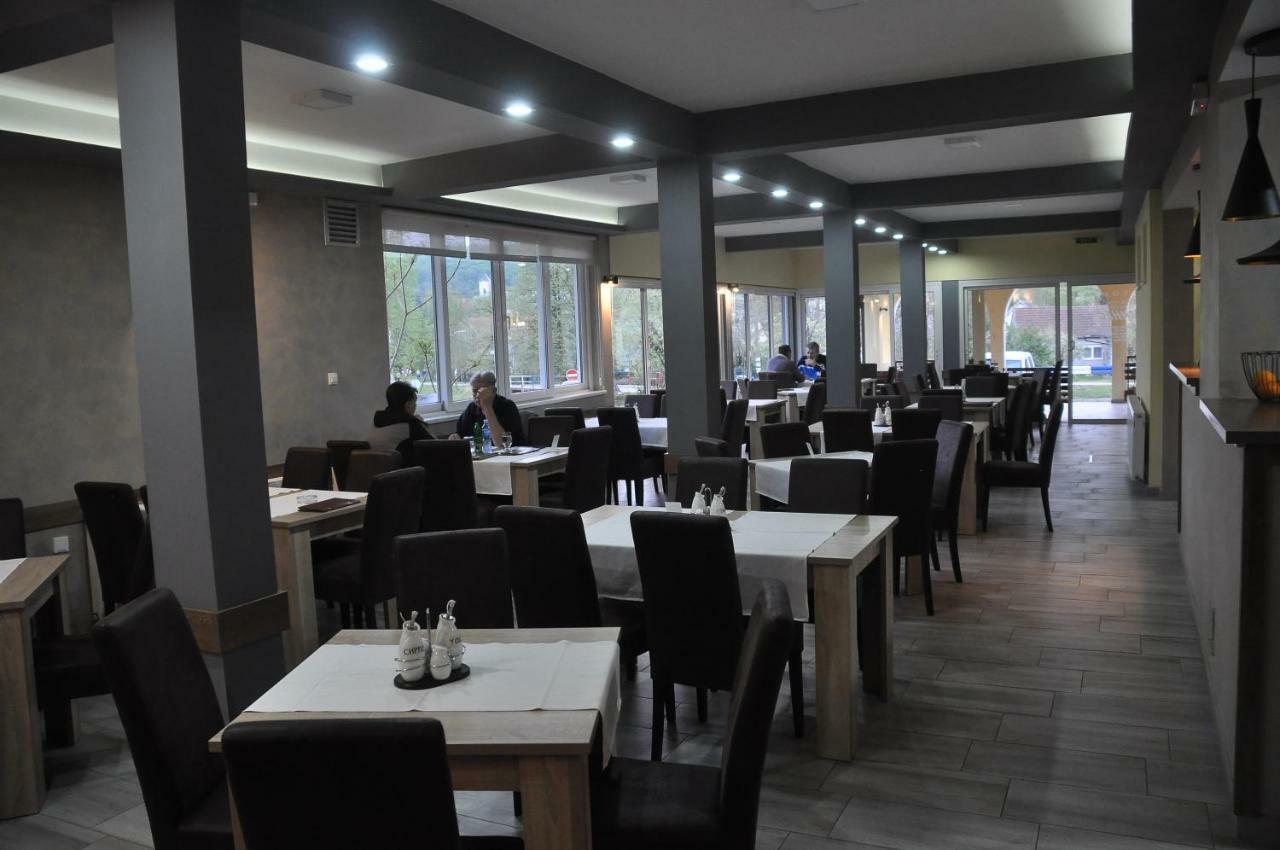 Guest House Mines Vrdnik Bagian luar foto